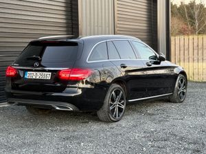 202 Mercedes C300 DE Plug In Hybrid Diesel - Image 3