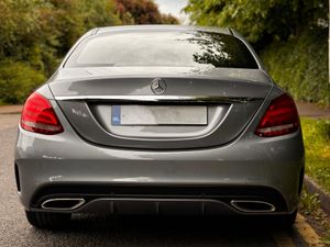 171 Mercedes C200 Amg Line Automatic - Image 3