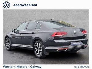Volkswagen Passat Automatic  elegance  Spec Full - Image 3