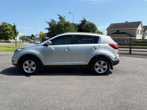STUNNING 2012 KIA SPORTAGE - Image 4