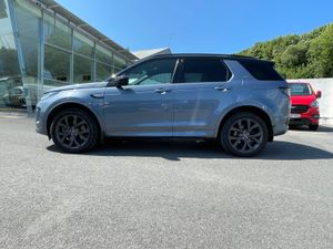 Land Rover Discovery Sport Dynamic SE PHEV - Image 2
