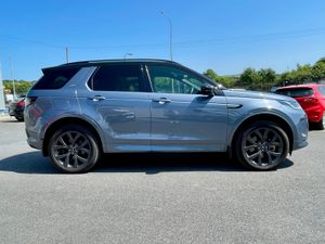 Land Rover Discovery Sport Dynamic SE PHEV - Image 4