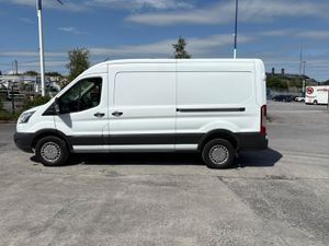 ABSOLUTELY IMMACULATE 2015 (152) TRANSIT - Image 4