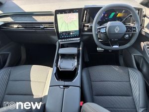 Renault Austral E-tech Techno Esprit Alpine 200BHP - Image 2