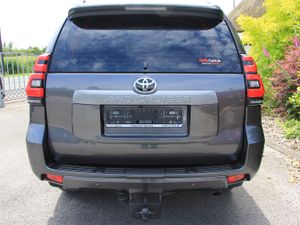 Landcruiser 7 Seater * Auto * 2.8 * Vat invoice - Image 4