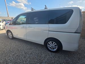 Nissan Serena hybrid - Image 4