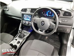 Renault KADJAR Play Blue DCI 115 My18 5DR - Image 2