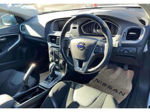 Volvo V40 1.6 T4 Auto - Image 3