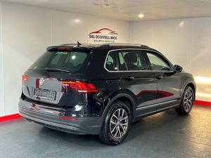 Volkswagen Tiguan CL 2.0 TDI D7F 150HP 5DR Auto - Image 3