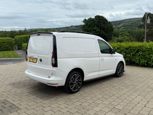 2021 Volkswagen Caddy 2.0 tdi 102bhp Commerce - Image 4