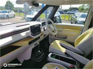 Volkswagen ID. Buzz 150kW Life Pro 77kwh 5dr Auto - Image 2