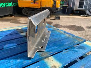 MINI SKID STEER LOADER ATTACHMENT HEAD STOCK - Image 2