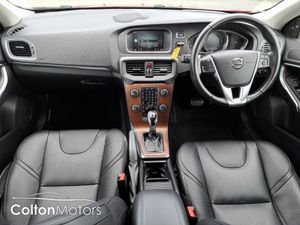 Volvo V40 D4 SE Auto - Image 2