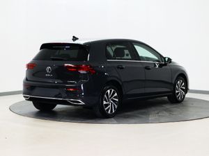 *21* 2023 Volkswagen Golf STYLE HYBRID AUTO - Image 4
