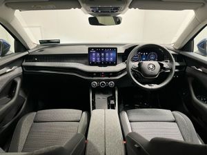 Skoda Superb Selection DSG 2.0tdi 150BHP - Revers - Image 4