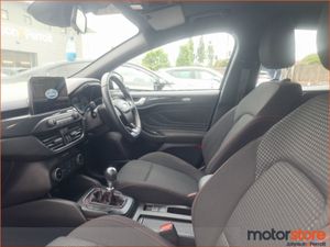 Ford Focus 1.5 Tdci St-line Like New. - Image 4