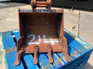 24" JCB DIGGING BUCKET....35mm PINS......214w. - Image 3