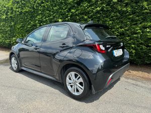 Yaris 2022 HYBRID 1.5 LUNA 37k/MILES - Image 4