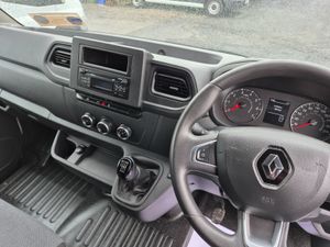 RENAULT MASTER BUSINESS INCLUDES VAT - Image 3