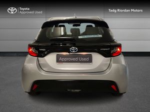Toyota Yaris Hybrid Luna 4DR Auto - Image 4