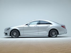 Mercedes-Benz CLS-Class 350D AMG Line Premium  su - Image 4