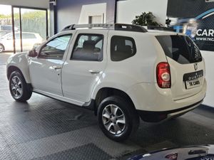 15 DACIA DUSTER  SIGNATURE EDITION - Image 2