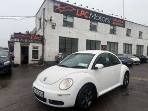Volkswagen Beetle 2010 - Image 2