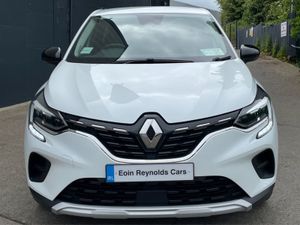 Renault Captur Play TCE 130 Auto Low Kms  AS New - Image 3
