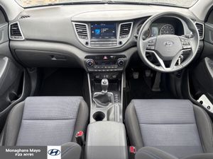 Hyundai Tucson 1.7 CRDI SE NAV BL/DR 5 5DR - Image 2