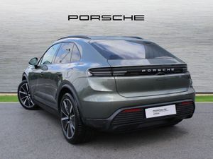Porsche Macan 4 Electric - Image 3
