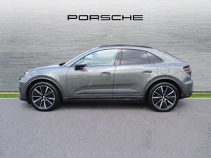 Porsche Macan 4 Electric - Image 4