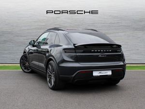 Porsche Macan 4 Electric - Image 3
