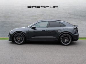 Porsche Macan 4 Electric - Image 4