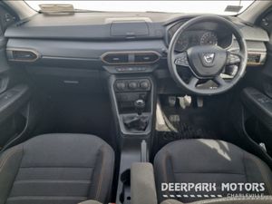 Dacia Sandero Stepway TCe 100 LPG Stepway Essenti - Image 2