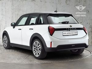 MINI HATCH Cooper C 5 Door - Image 2