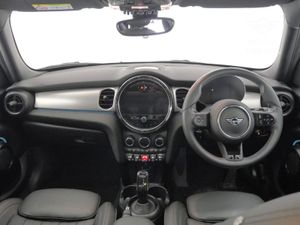 MINI HATCH 5-door Cooper Exclusive - Image 4