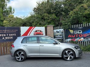 2018 Volkswagen Golf Highline One Owner - Image 2