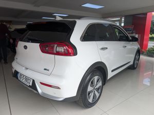 2018 Kia Niro Hybrid EXL - Image 4