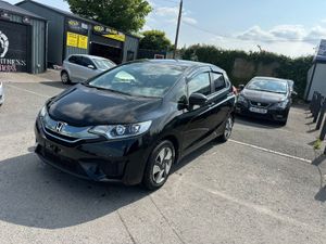 2014 HONDA FIT 1.5L HYBRID LOW MILEAGE - Image 2