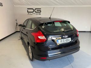 Ford Focus 1.6 Tdci Zetec Econetic 105PS 5DR - Image 3