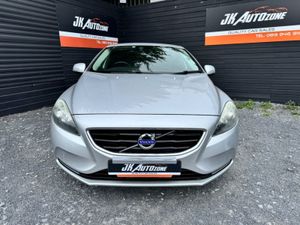 Volvo V40 1.6 T4 Auto 5DR - Image 2