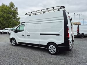 RENAULT TRAFIC INCLUDES VAT - Image 3