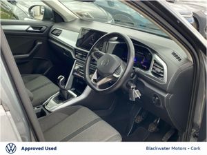 Volkswagen T-Roc 1.0TSI 110BHP LIFE WITH REAR VIEW - Image 4