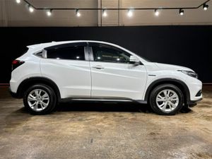 Honda Vezel 1.5 HYBRID AUTOMATIC - Image 3