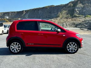 Volkswagen up! 1.0 TSI AUTOMATIC - CROSS UP! - Image 3