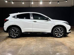 Honda Vezel RS EDITION - UPGRADED ALLOYS - HALF LE - Image 3