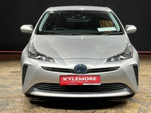 Toyota Prius S EDITION - REVERSE CAMERA/PARKING RA - Image 4