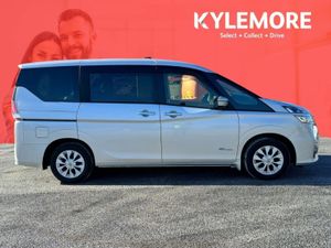 Nissan Serena 2.0 HYBRID AUTOMATIC - Image 3