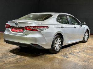 Toyota Camry 2.5 HYBRID AUTOMATIC - REVERSE CAMERA - Image 4