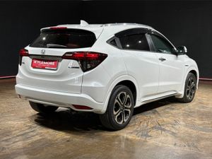 Honda Vezel 1.5 HYBRID AUTOMATIC - REVERSE CAMERA - Image 4